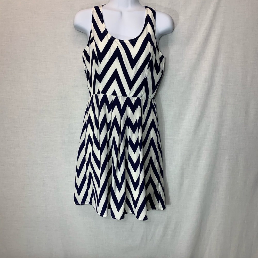 Navy Chevron on white dress